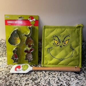 Grinch cookie cutters spatula pot holder Christmas NEW